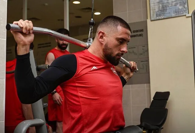 گندوز به پرسپولیس اضافه شد