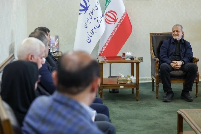 ورزشکاران نماد عِرق ملی و ایستادگی در برابر تهدیدات هستند