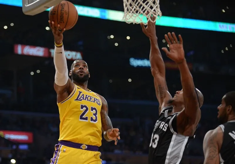 NBA/ برتری لیکرز و گلدن استیت مقابل حریفان