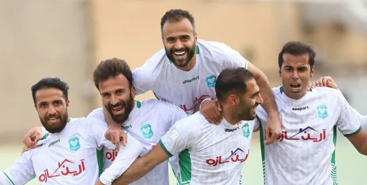 توقف چادرملو و فجر و برد خیبر خرم آباد در لیگ دسته اول