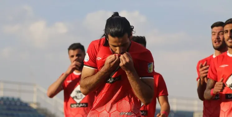 عباس زاده قراردادش با تراکتور را فسخ کرد