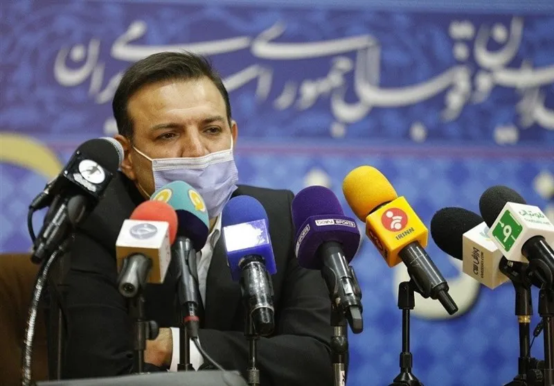 عزیزی خادم: حساب فدراسیون فوتبال باز شده است/ عدم میزبانی تیم ملی شوک سنگینی بود