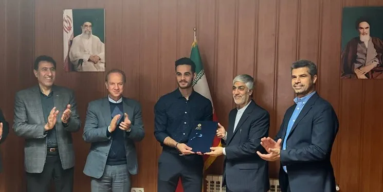 مراسم تجلیل از مربیان و قهرمانان تکواندو با حضور وزیر ورزش