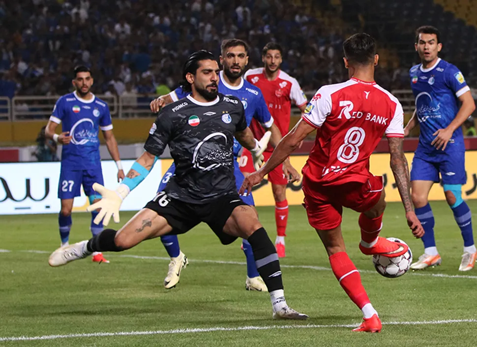 گزارش تصویری دیدار تیم های استقلال و پرسپولیس