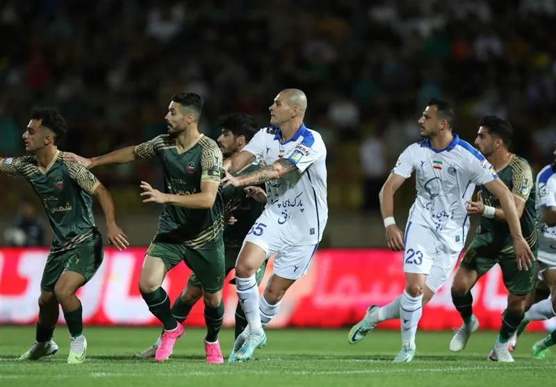 VAR حق استقلالی‌ها را داد