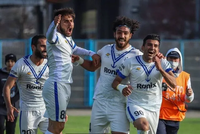ملوان با 3 گل از سد فولاد گذشت
