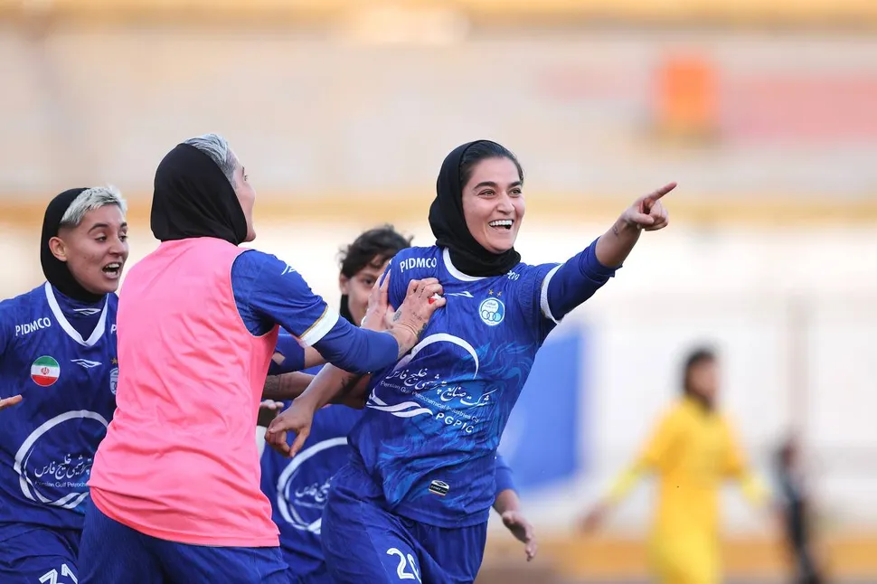 لیگ برتر فوتبال بانوان/ استقلال و پرسپولیس با برد استارت زدند