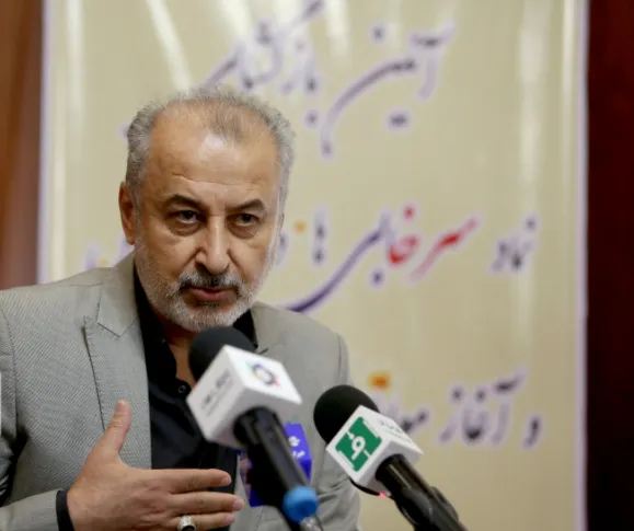 درویش: اطرافیان بیرانوند، او را هوایی کرده‌اند
