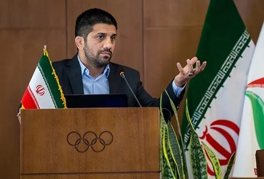 دبیر: محمدی و بنا محکم به کارشان ادامه بدهند