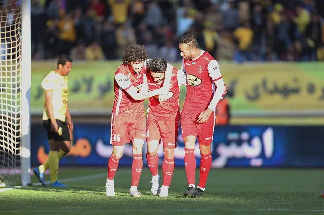بازیکن مازاد پرسپولیس پس از گلزنی به سپاهان اشک ریخت