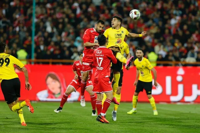 سهمیه هواداران دیدار سپاهان- پرسپولیس ۷۰ به ۳۰ شد