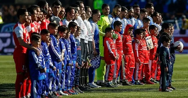 محمودزاده: قرارداد بازیکنان با باشگاه‌ها پابرجاست