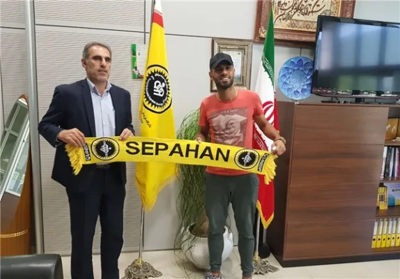 کارت بازی مروان حسین صادر شد