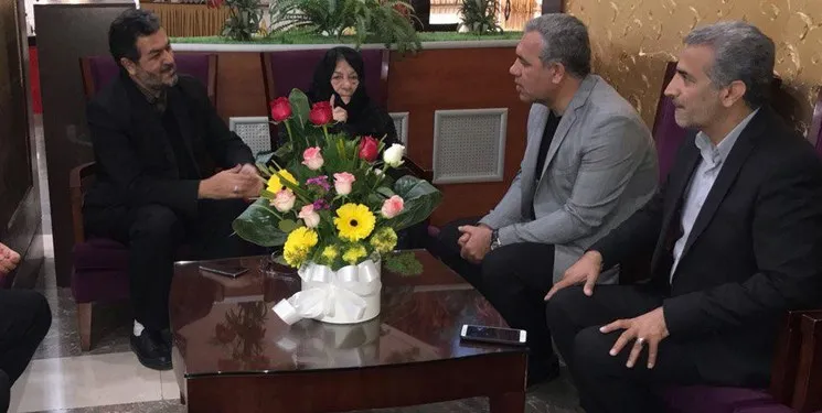 خوش‌آمدگویی مادر شهید «خلیل‌پور نهر» به پرسپولیسی‌ها