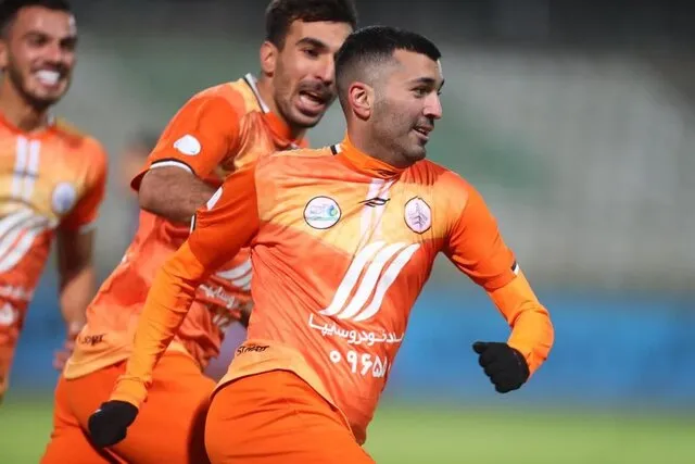 ستاره اسبق پرسپولیس در لیگ یک!