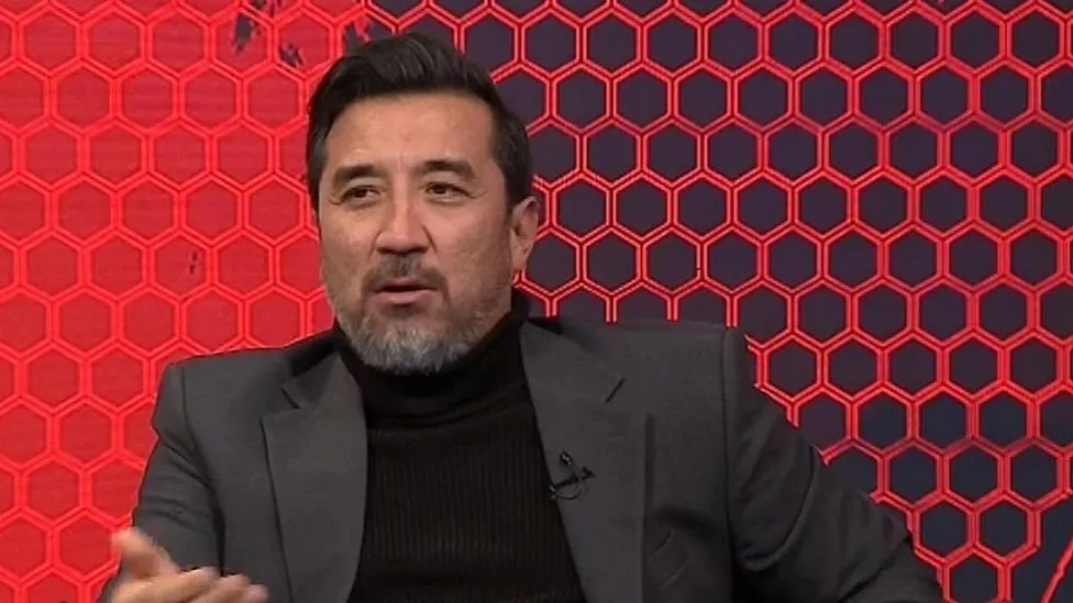 خداداد عزیزی: این حرف‌ها تن و بدن‌مان را می لرزاند!