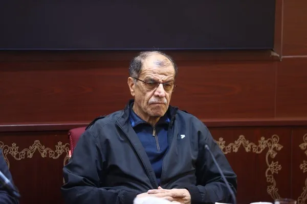 خسروی‌وفا: مربیان خارجی معجزه نمی‌کنند