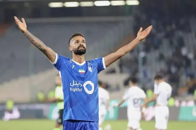سهرابیان برابر ذوب آهن غایب است