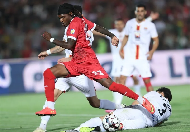 پرسپولیس ۱  - فولاد خوزستان ۱ / زور سرخ ها به فولاد نرسید
