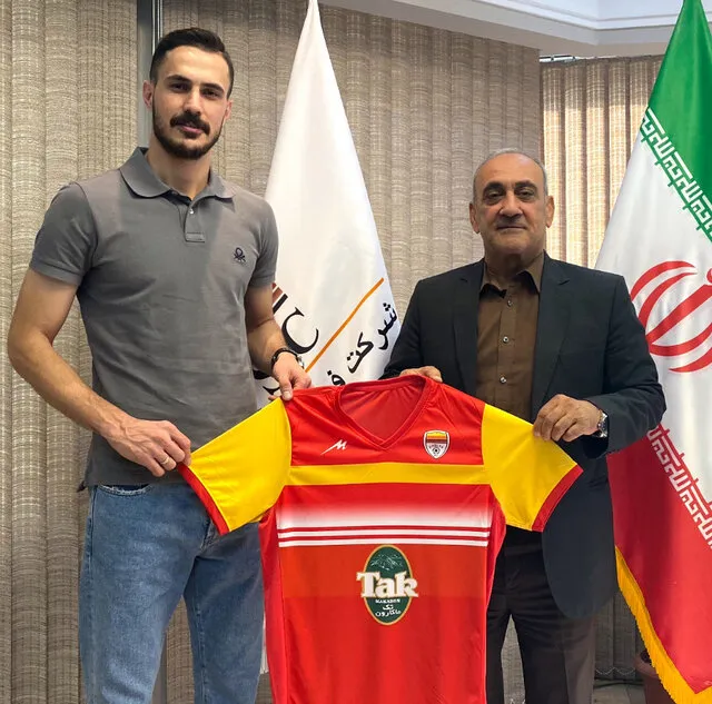 موسوی هم در فولاد ماند