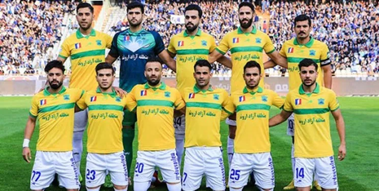 نصر اصفهانی: درباره غرامت اسکوچیچ از حق صنعت نفت نمی گذریم