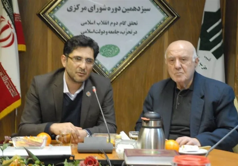 رئیس فدراسیون ورزش کارگری در جمع اعضای کارگروه ورزش حزب موتلفه اسلامی حاضر شد