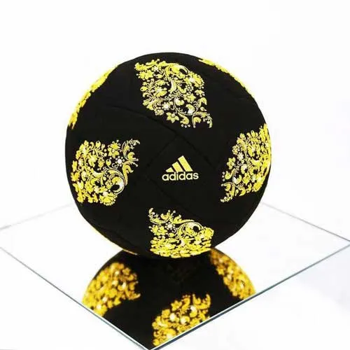 آدیداس گرانترین توپ فوتبال را عرضه کرد