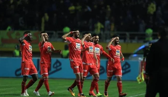 احترام نظامی بازیکنان پرسپولیس به برانکو