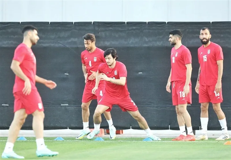 تیم ملی فوتبال ایران مقابل انگلیس قرمز می‌پوشد