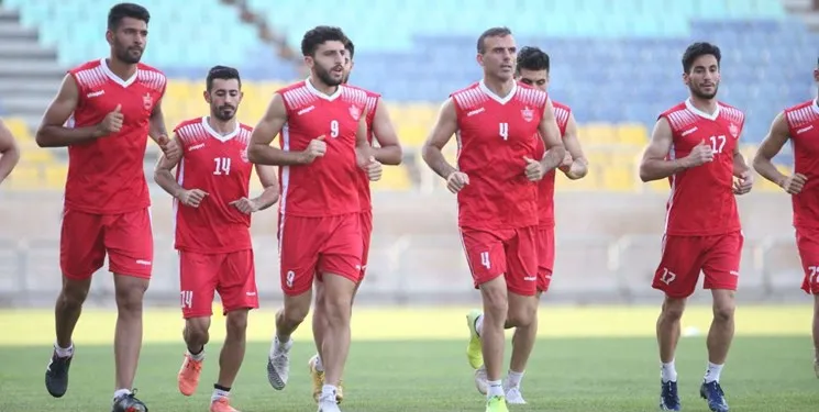 تمرین شاداب پرسپولیسی ها در حضور رئیس هیئت مدیره باشگاه