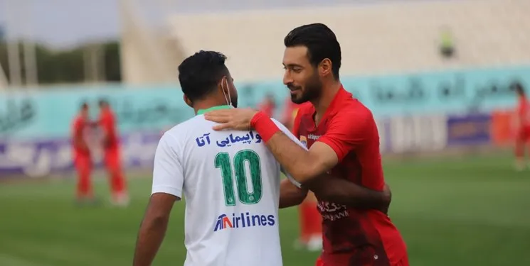 خلیل زاده مشکلی برای بازی فولاد ندارد