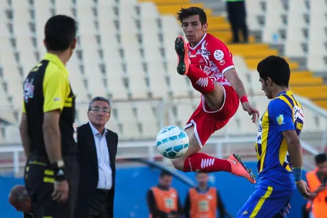 پرسپولیس با اقتدار صدر را پس گرفت/ این گسترش بوی سقوط می دهد