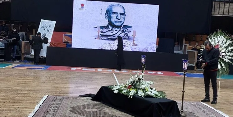 مراسم تشییع پیکر مرحوم محمود مشحون در تالار بسکتبال برگزار شد
