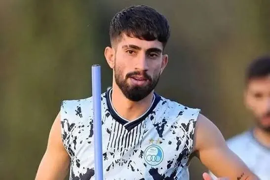 کوشکی با استقلال ۲ ساله امضاء کرد