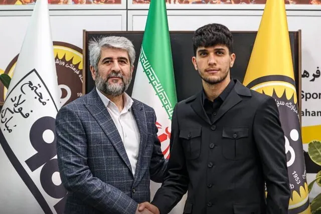 سپاهان قرارداد یک ستاره دیگر خود را تمدید کرد