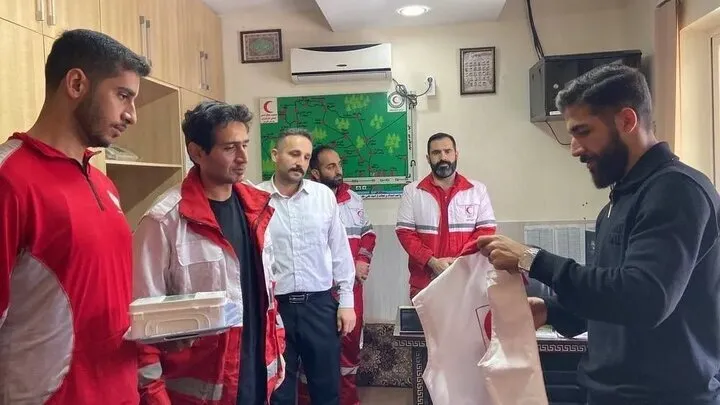مدافع تراکتور هلال احمری شد