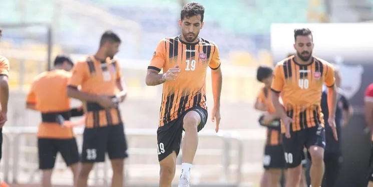 گل‌محمدی پرسپولیس را در دو گروه تمرین داد