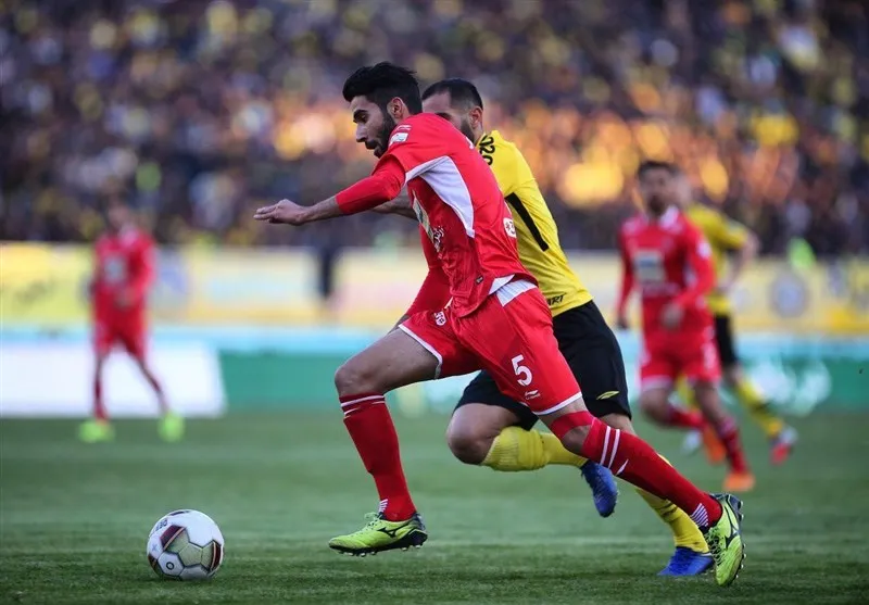تساوی سپاهان و پرسپولیس با طعم پنالتی، اخراج و ...