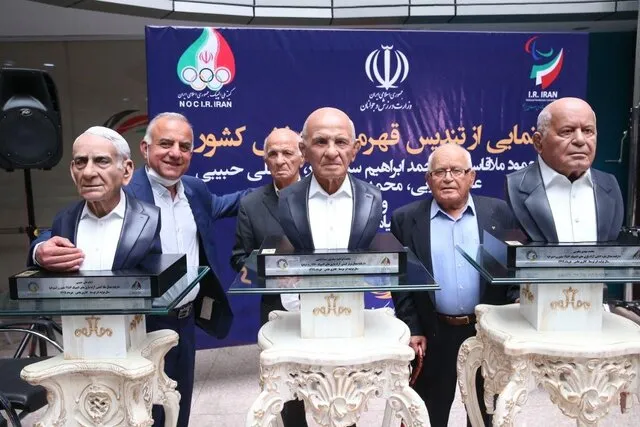 بحران کرونا در تالار مشاهیر را بست