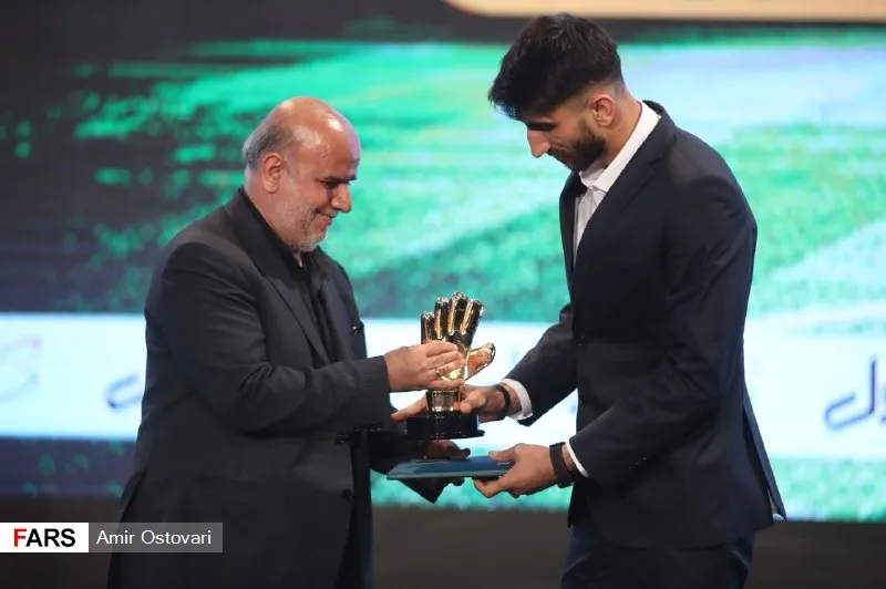 بهترین‌های فوتبال ایران انتخاب شدند/ پرسپولیس جوایز اصلی را به خانه برد