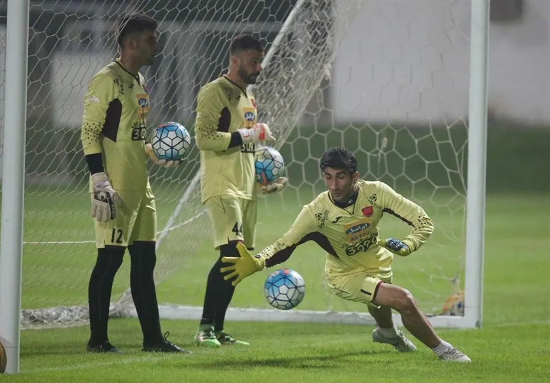 دروازه‌بان پرسپولیس رسماً شاگرد ویسی شد