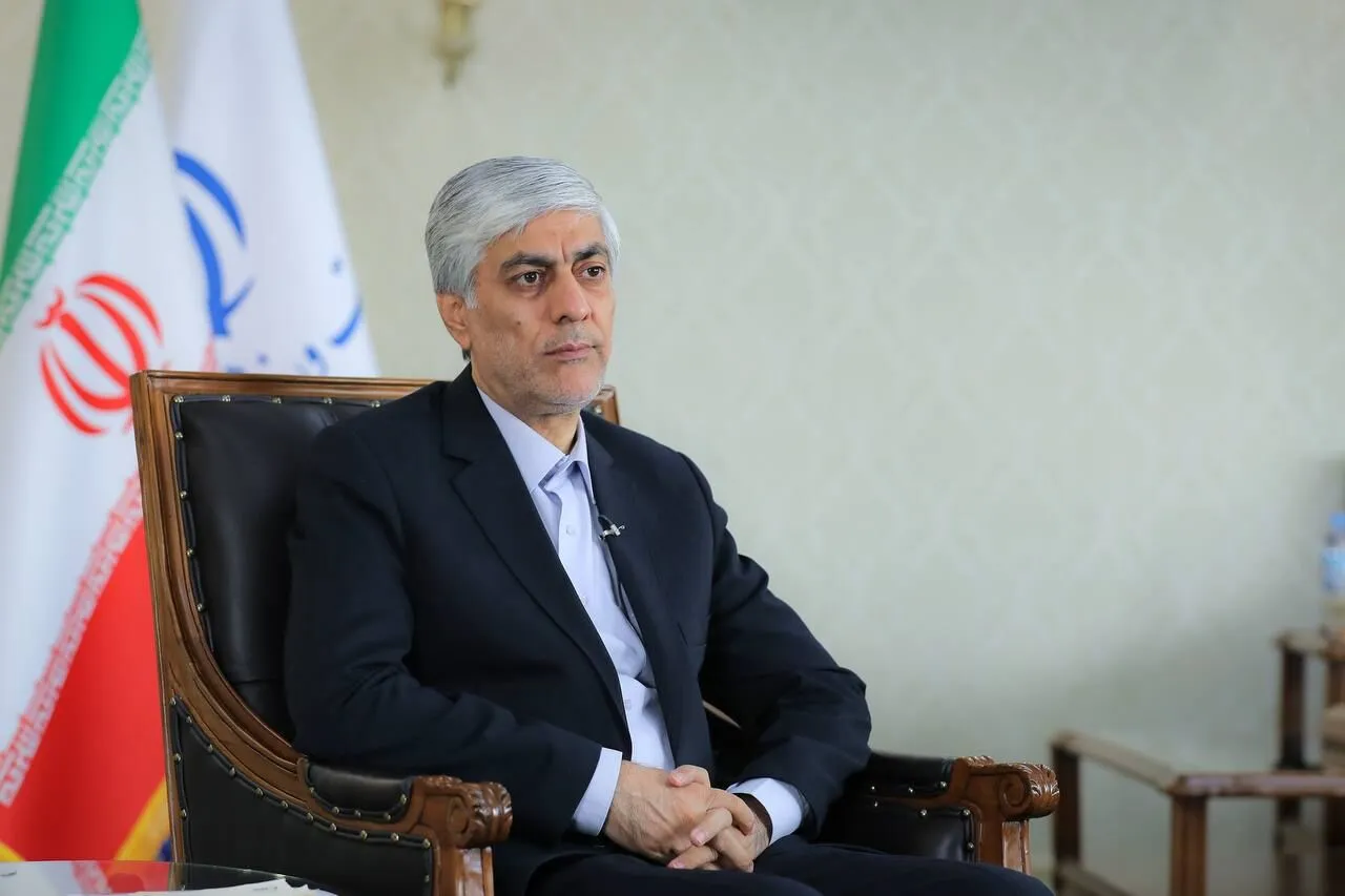 کیومرث هاشمی: موارد فساد مالی را شخصا پیگیری می‌کنم
