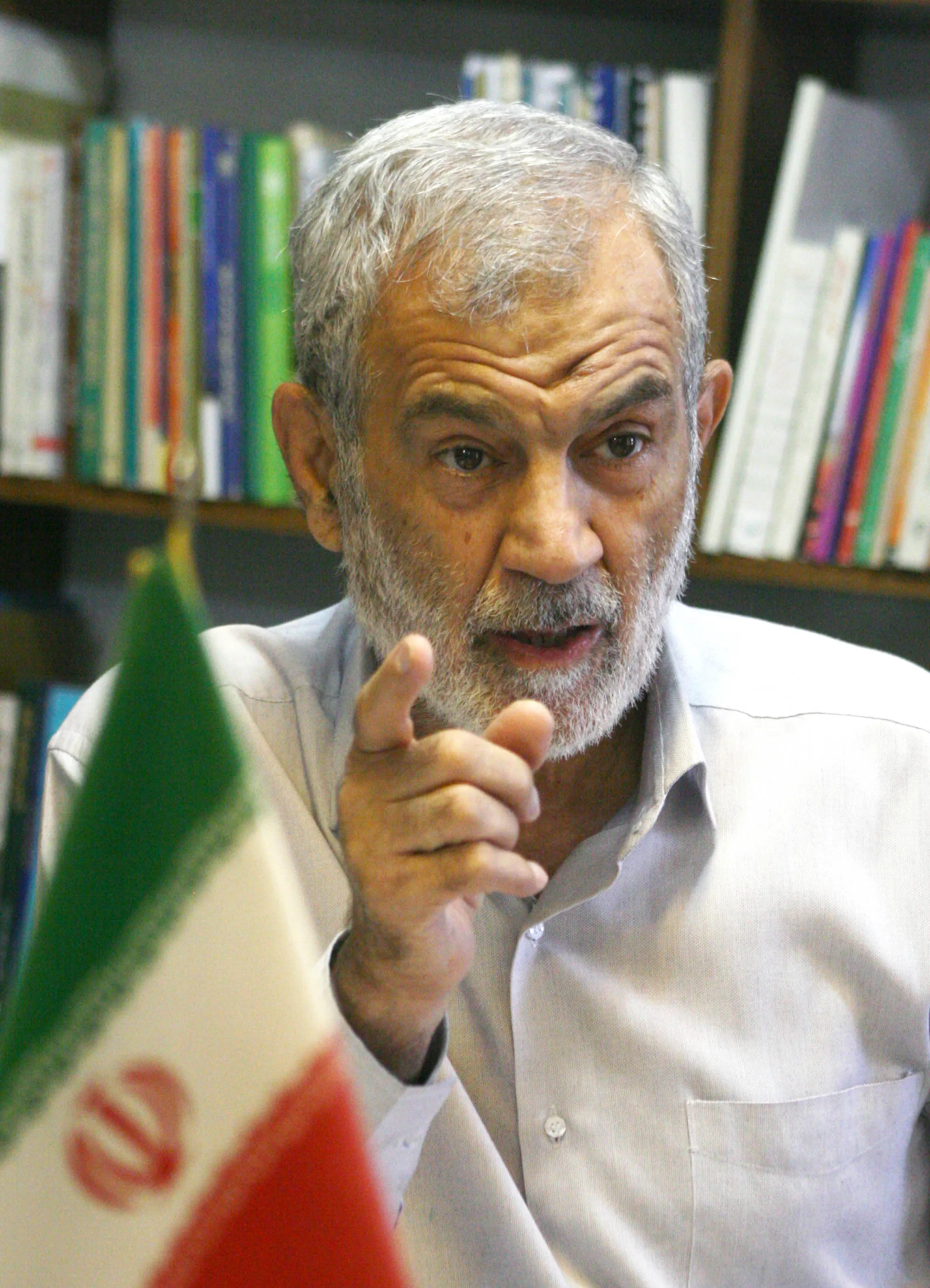 ورزش برای معرفی جمهوری اسلامی به جهان ، یکی از بهترین وسایل است