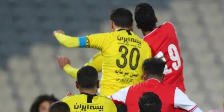 دیدارسپاهان و پرسپولیس با حضور 30 هزار تماشاگر