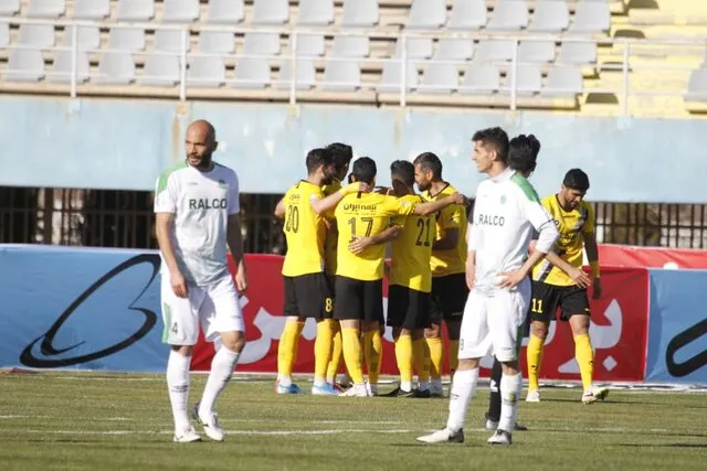 سپاهان با 6 گل آلومینیوم را درهم کوبید