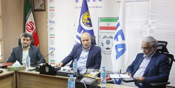 جلسه تاج و مدیران باشگاه‌ها برای کنترل قراردادها