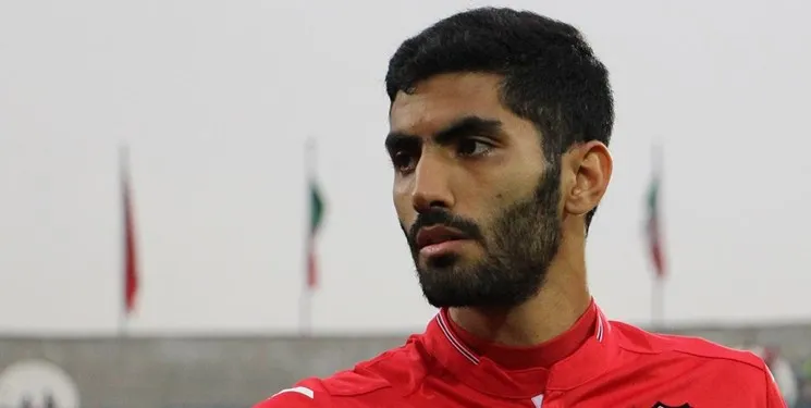 مدافع مصدوم پرسپولیس عصا را کنار گذاشت
