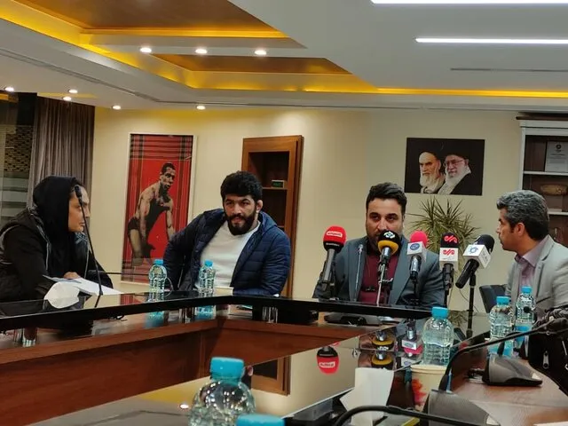 نشست معترضان برگزار شد/ انتقادات تند به برخی اتفاقات کمیسیون ورزشکاران
