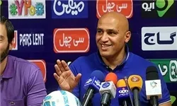 منصوریان: نیم‌فصل اسم دو نفر از کسانی که به استقلال ضربه می‌زنند را می‌گویم