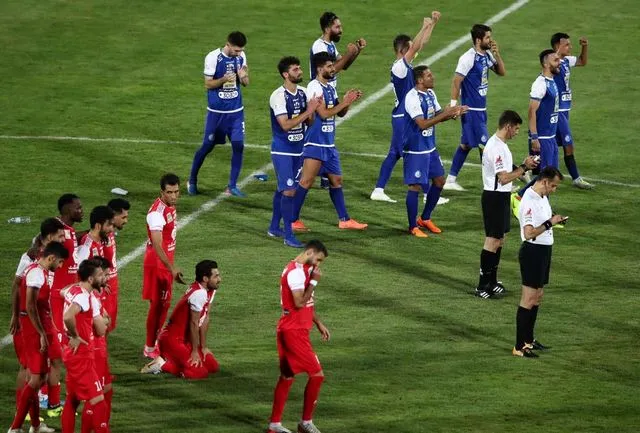 بر جا مانده از دربی؛ استقلال، پیروز چهارمین نیمه نهایی